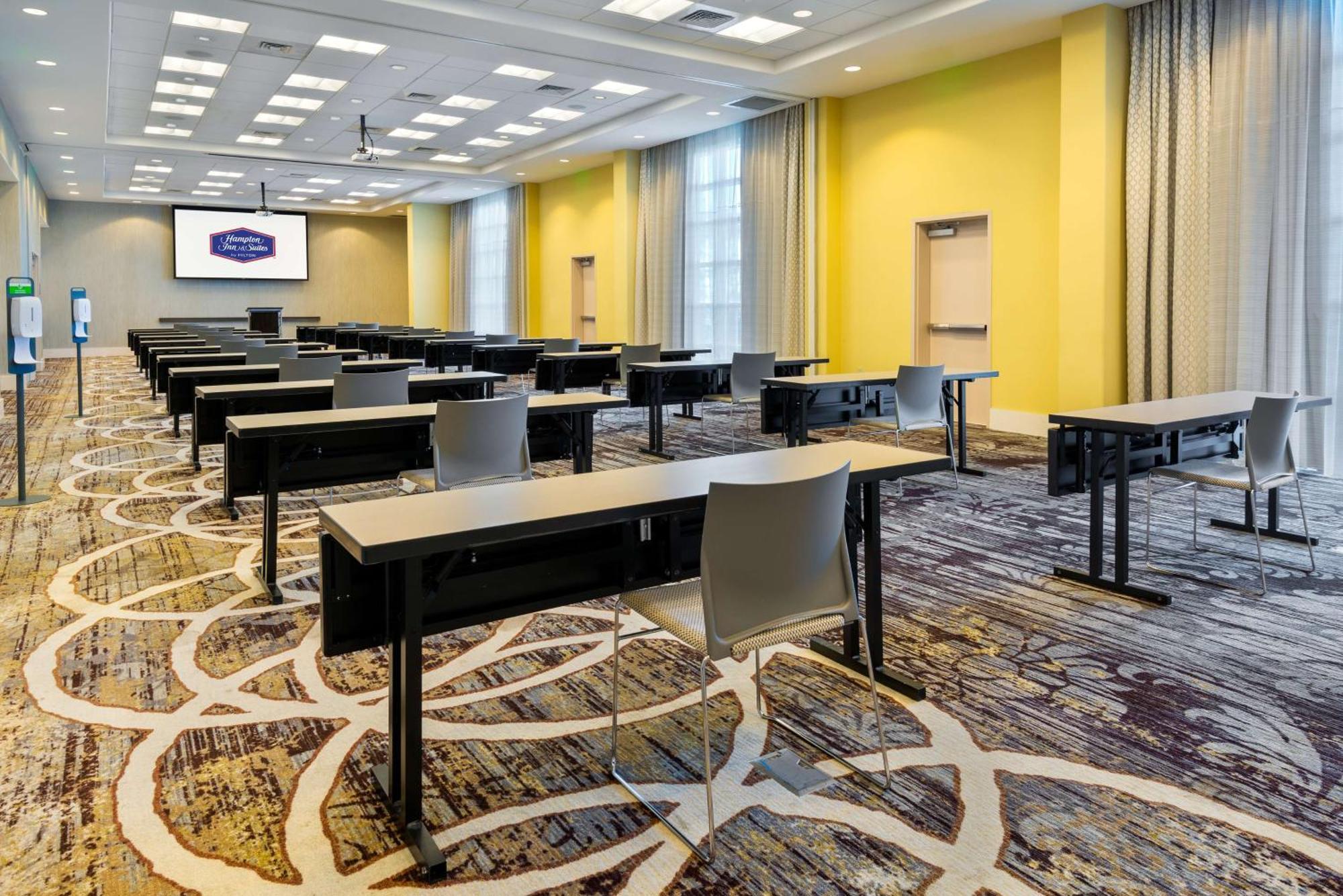 Hampton Inn & Suites Tampa Airport Avion Park Westshore Exterior foto